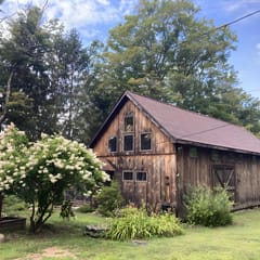 Scribe's Stable | A/C • Screened Porch • Sleeps 6