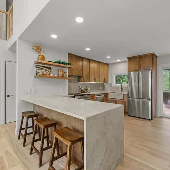 Meadow's Edge - Modern Retreat w/ In Law Suite - Image 1