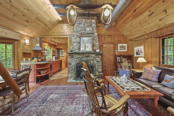 Timpani Corners | Private Pond • AC