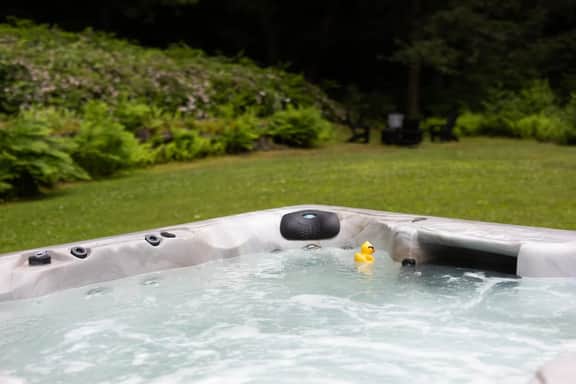 Stonebridge Landing | Hot Tub • Fire Pit - Image 4